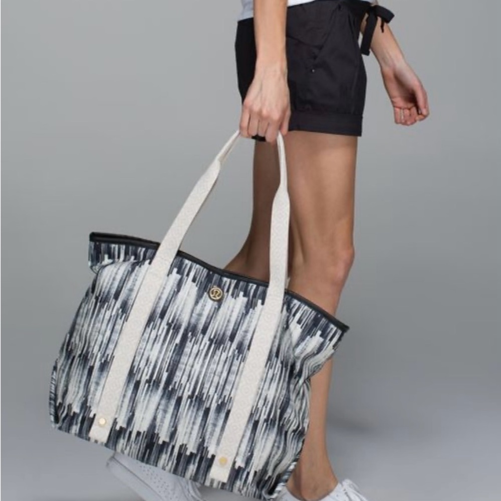 lululemon athletica Monochrome Patterned Tote